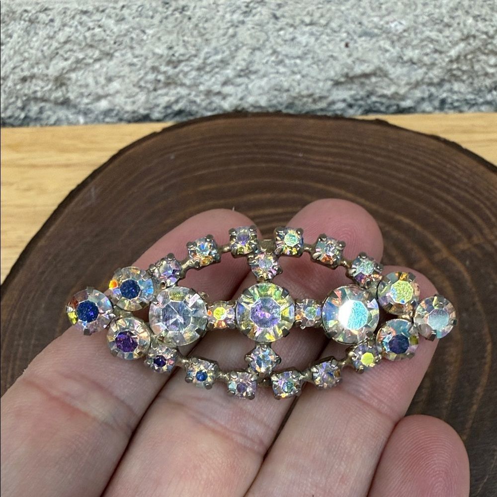 Elegant Vintage Coro rhinestones Brooch